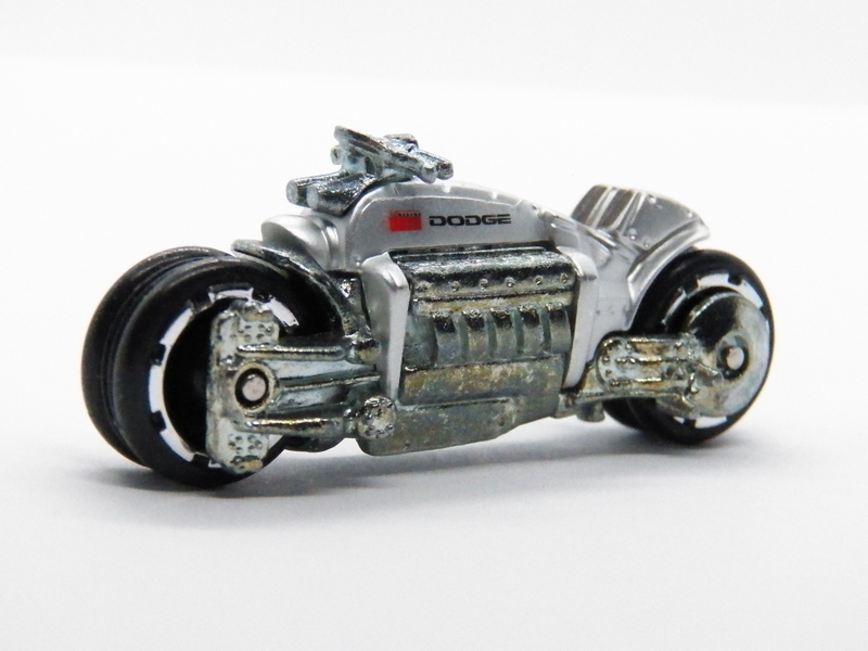 Illustration for article titled Engine Week 1:43 Hotwheels Dodge Tomahawk